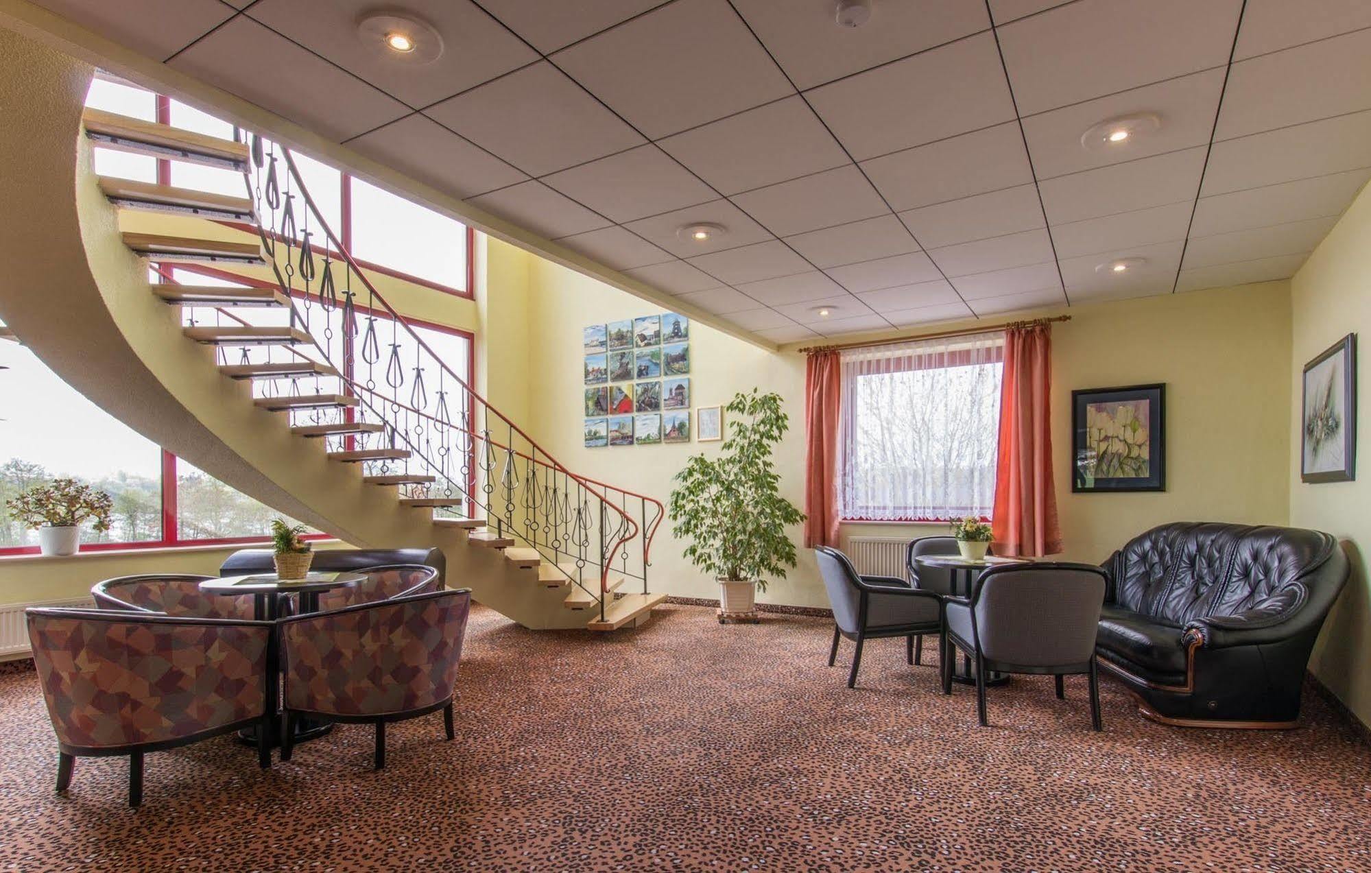 Hotel Am Gothensee ゼーバート・ヘリングスドルフ エクステリア 写真