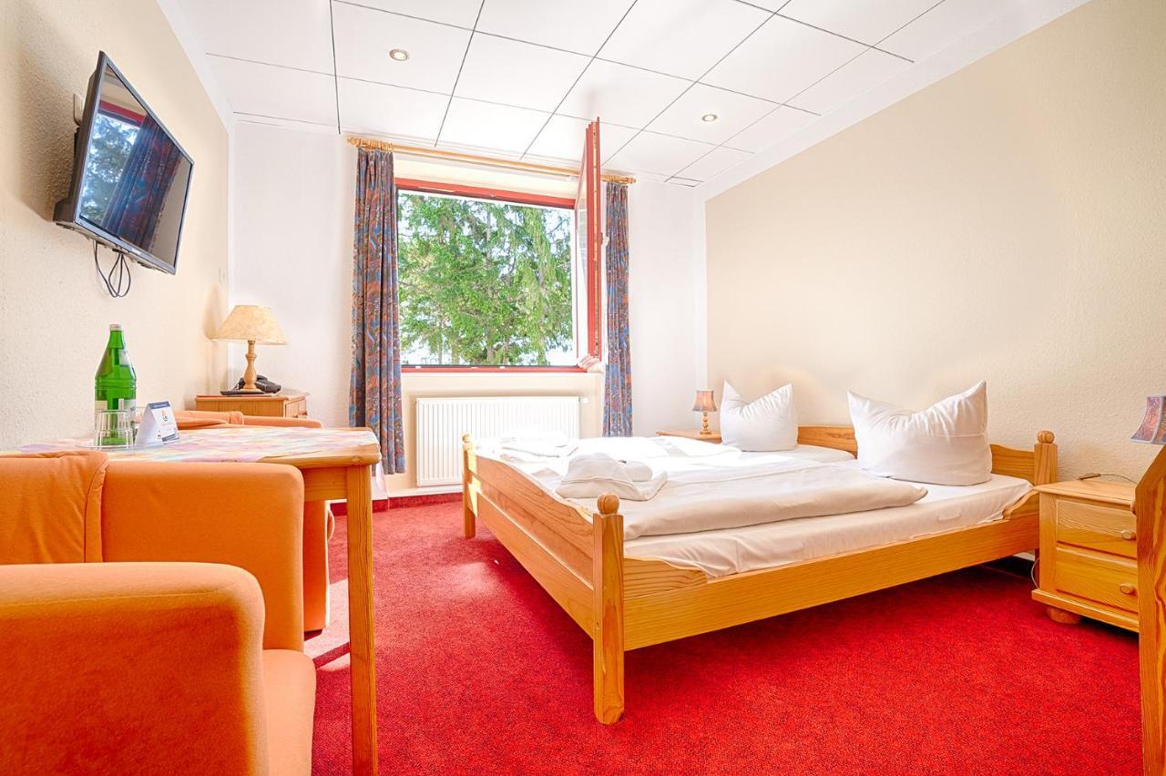 Hotel Am Gothensee ゼーバート・ヘリングスドルフ エクステリア 写真